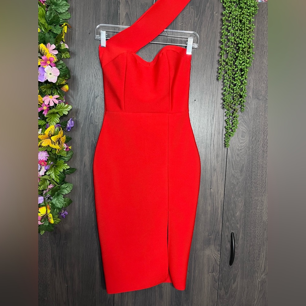 -Beverly Hills Boutique Vibrant Red Asymmetrical Bodycon Midi Dress Size Medium